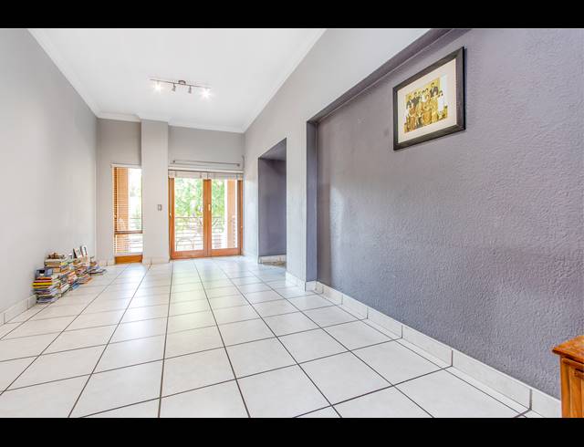2 BEDROOM APARTMENT TO LET IN WOODMEAD